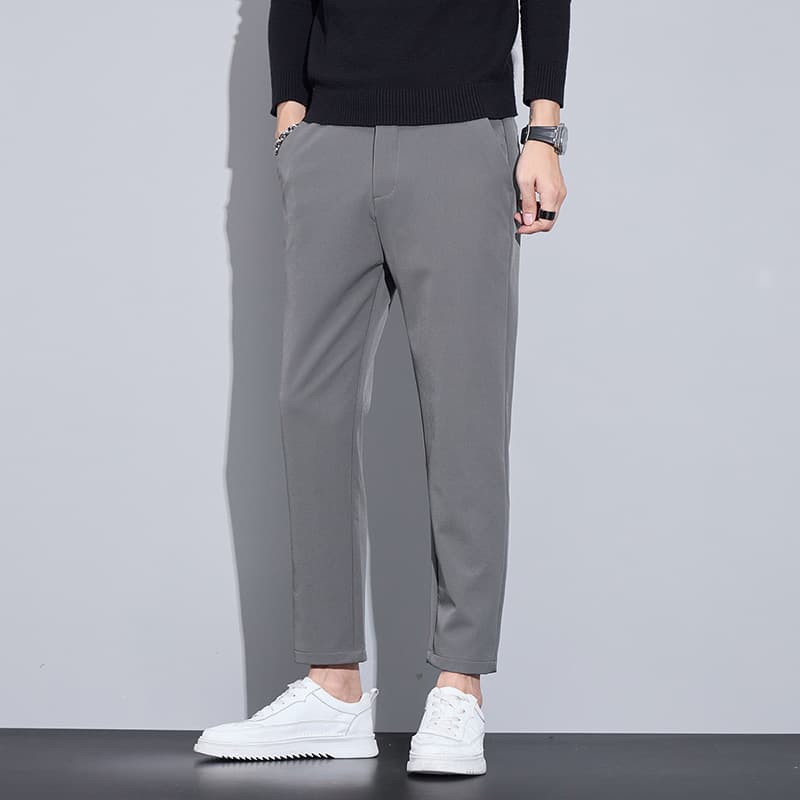 グレー パンツ 上質ストレッチ リラックススラックス