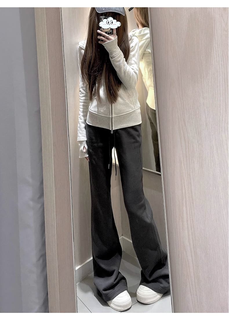 グレー パンツ シンプル美脚ストレートパンツ