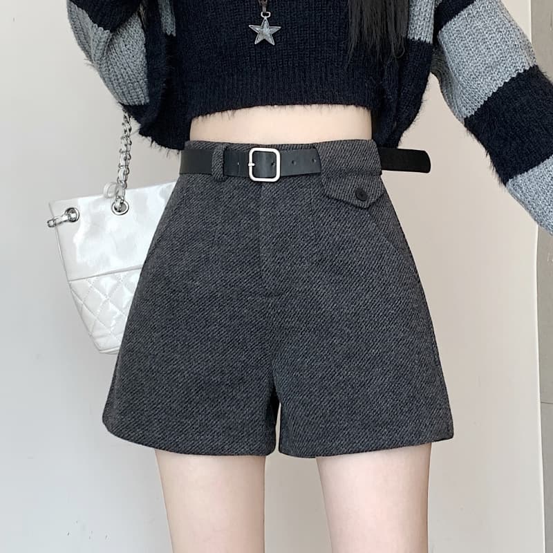 グレー パンツ ウール混ベルト付きショートパンツ