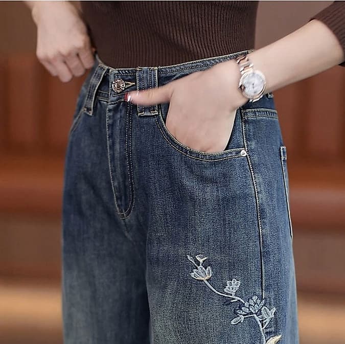 グレー パンツ 刺繍入りデニムワイドパンツ