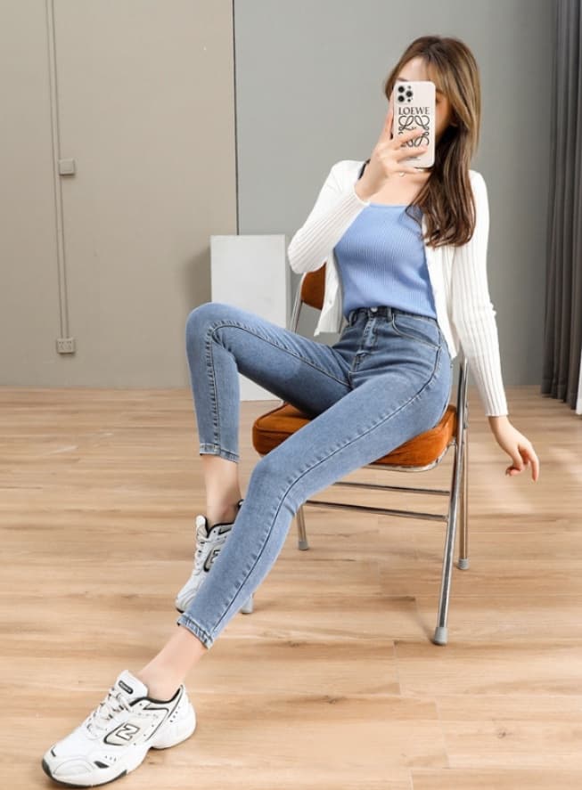 グレー パンツ スキニーパンツ すっきりシルエット 細身デニム
