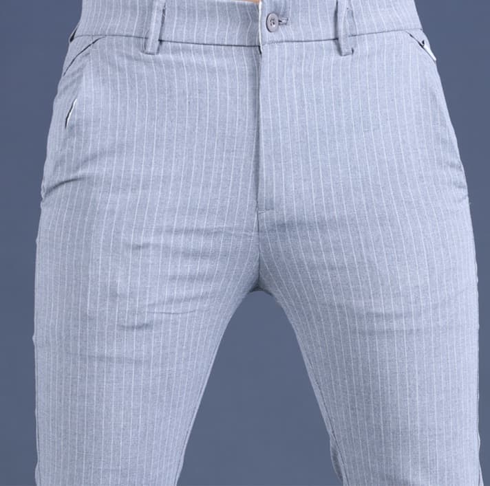 グレー パンツ ストライプ柄 すっきりスリムパンツ