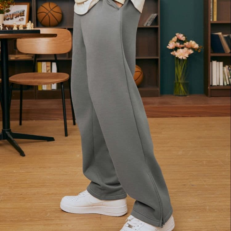 グレー パンツ グレー パンツ 裾ジッパー入り 快適ストレートパンツ