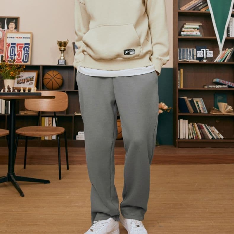 グレー パンツ グレー パンツ 裾ジッパー入り 快適ストレートパンツ
