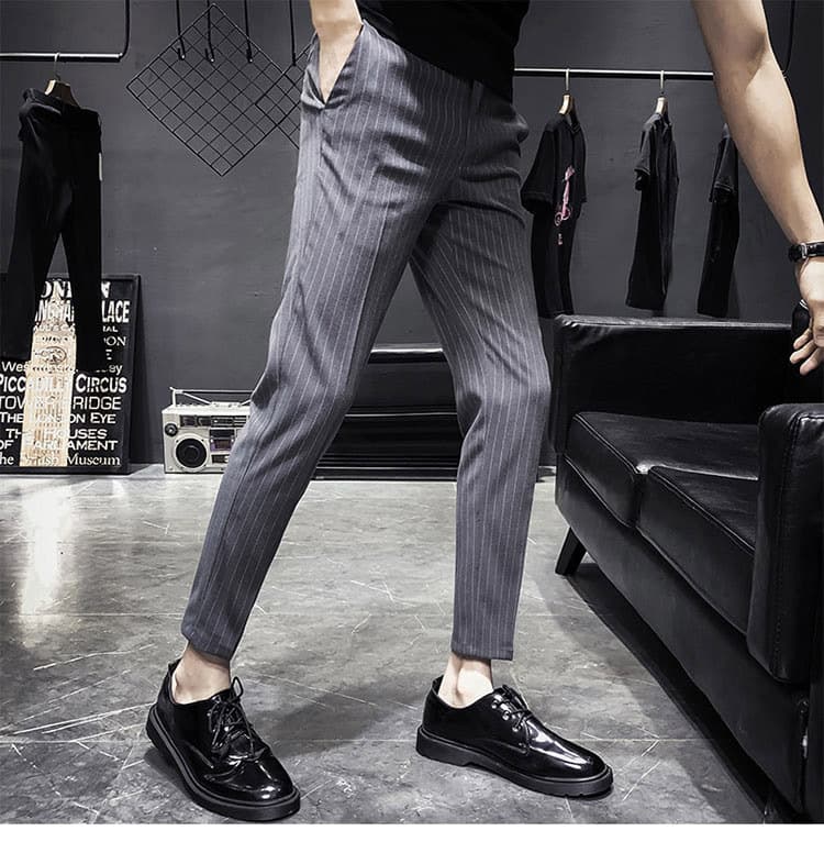 グレー パンツ すっきり魅せストライプスラックス