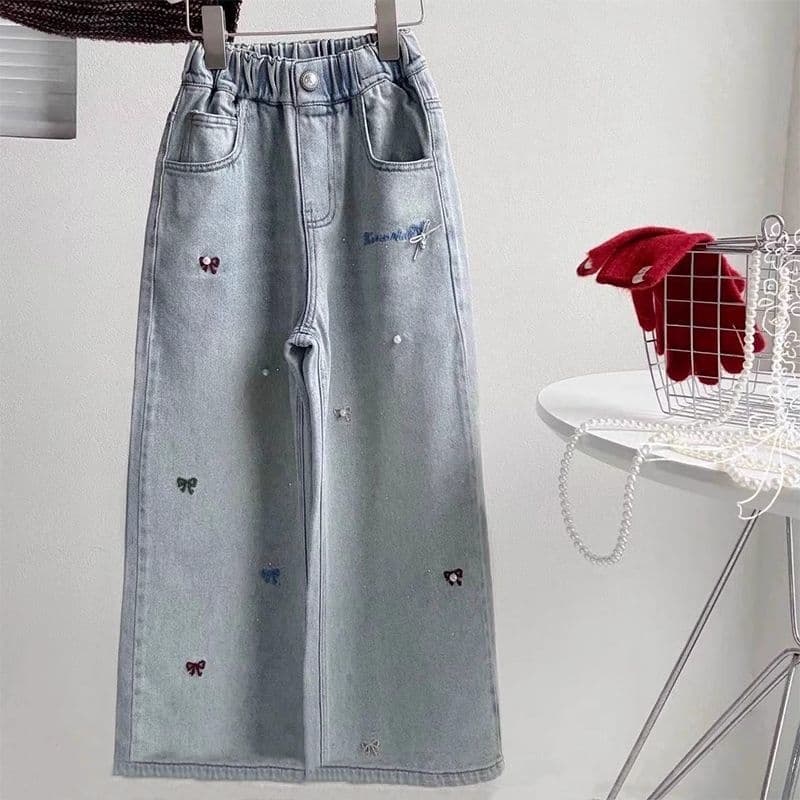 グレー パンツ リボン刺繍 ゆったりデニムパンツ