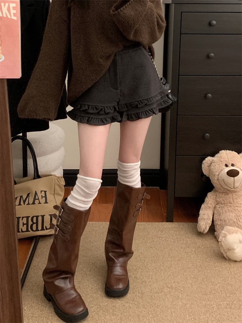 グレー パンツ フリルデザインショートパンツ