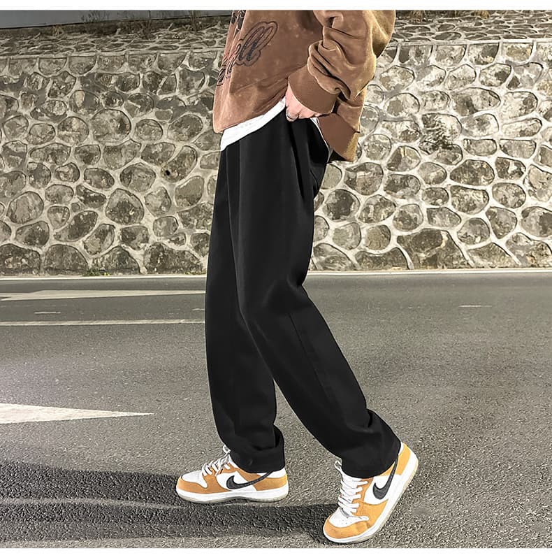 グレー パンツ 楽らくゆったりストレートデニム