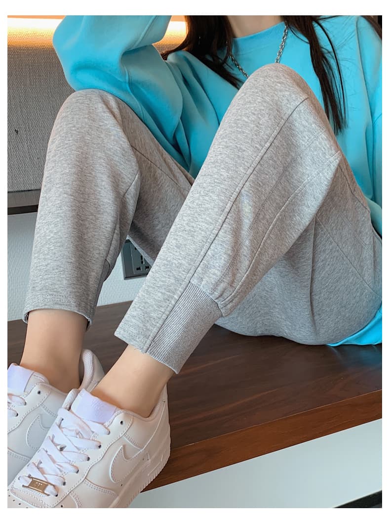 グレー パンツ リラックスフィット ストレッチ 裾絞り楽ちんパンツ