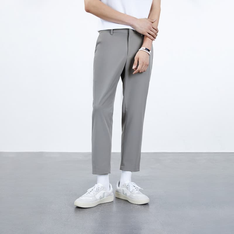 グレー パンツ スリムシルエット テーパードスラックス