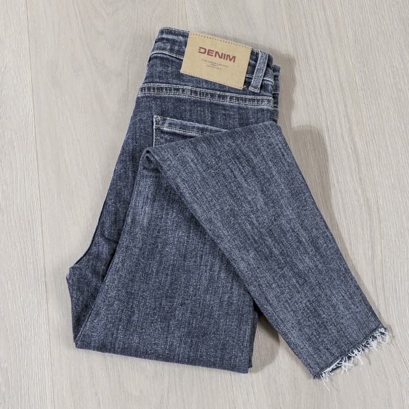 グレー パンツ すっきりシルエット クラシックデニム