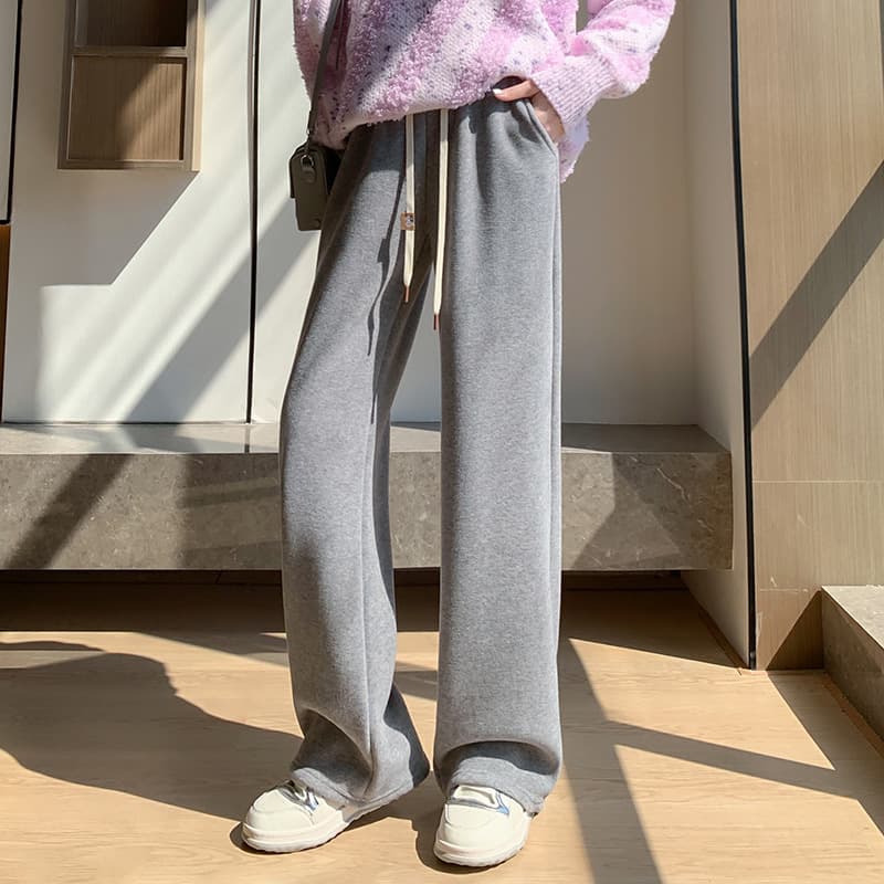 グレー パンツ シャリ感 ワイド美脚パンツ