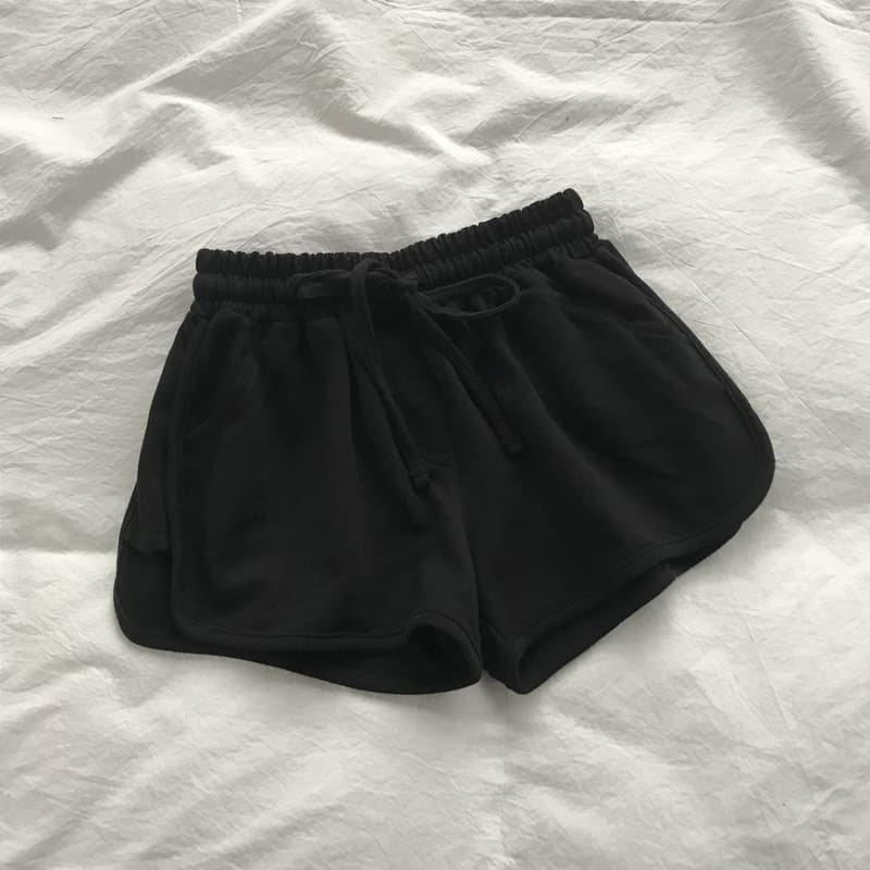 グレー パンツ ゆったり着用できる柔らかな裏毛ショートパンツ