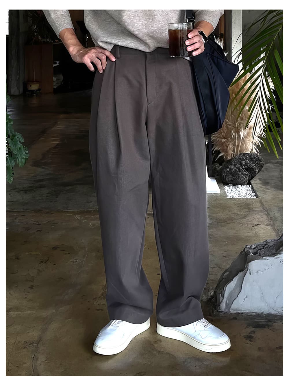 グレー パンツ ゆとりある大人の上質タックパンツ