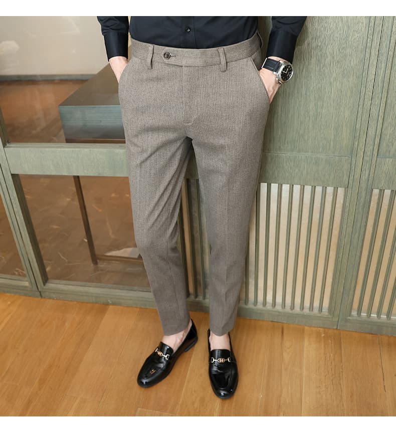 グレー パンツ しなやかストライプ スラックス