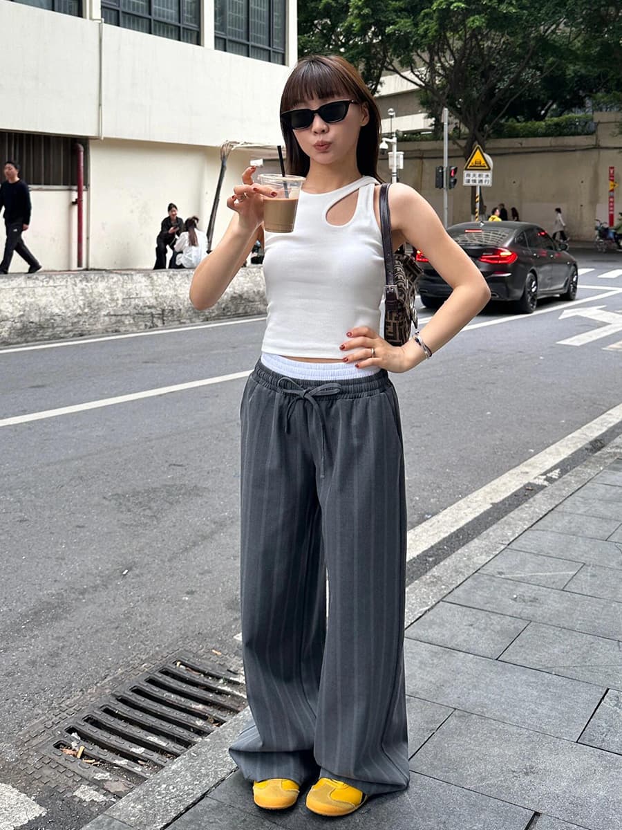 グレー パンツ 上質ストライプ ワイドパンツ