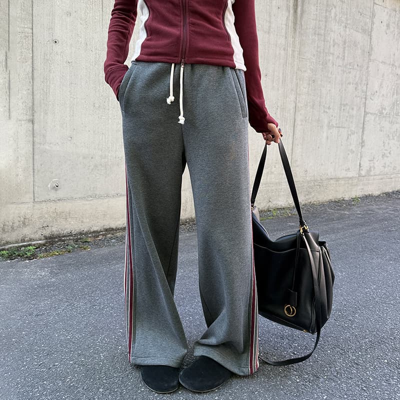 グレー パンツ サイドラインスウェットパンツ