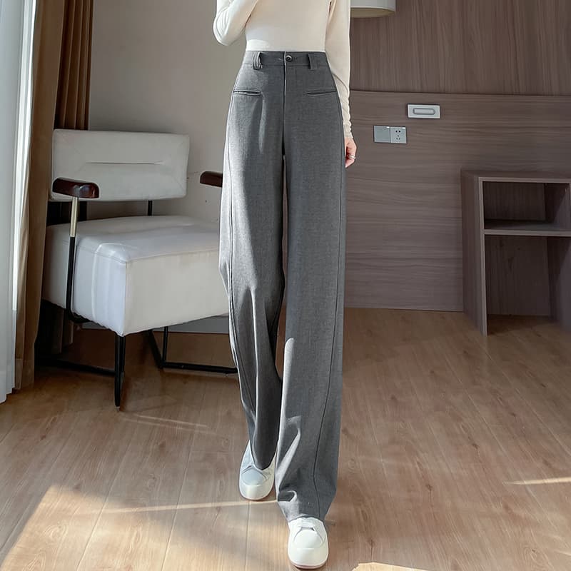 グレー パンツ スラックス 上質素材のゆったりワイドパンツ