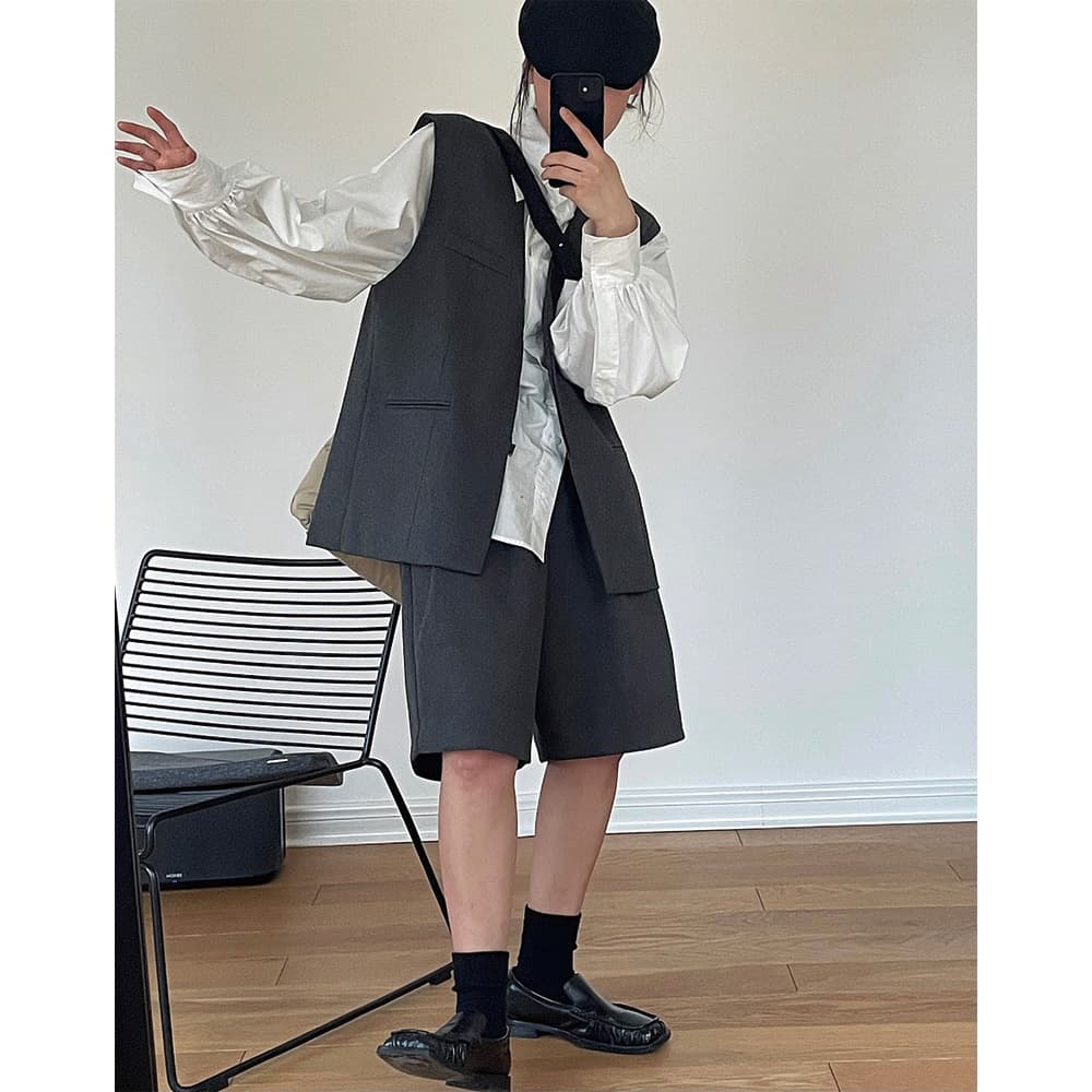 グレー パンツ タック入り ワイドショートパンツ