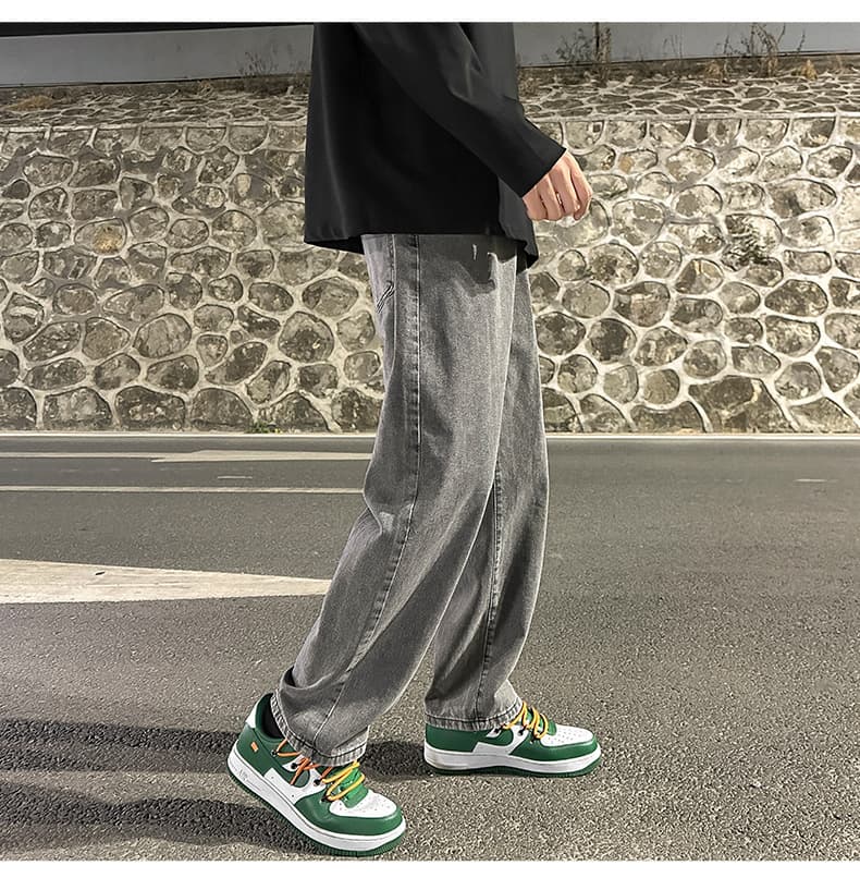 グレー パンツ 楽らくゆったりストレートデニム