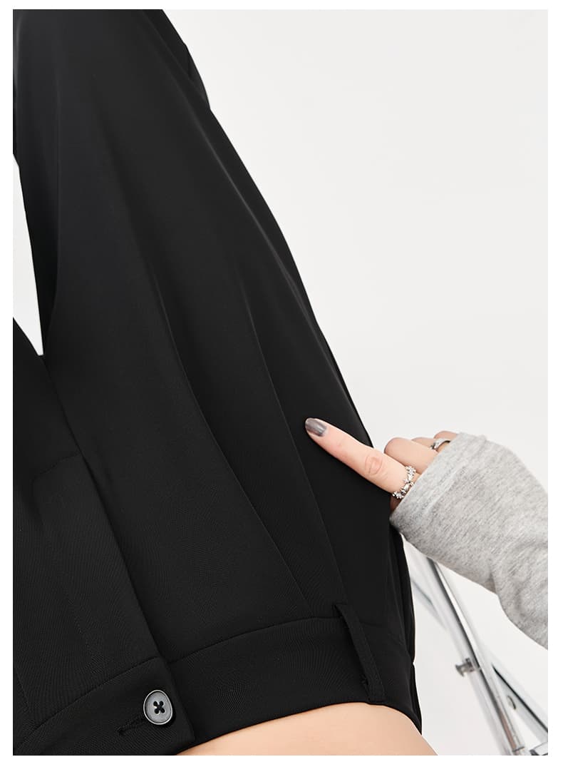 グレーパンツ スラックス プリーツ入りゆったりワイドパンツ