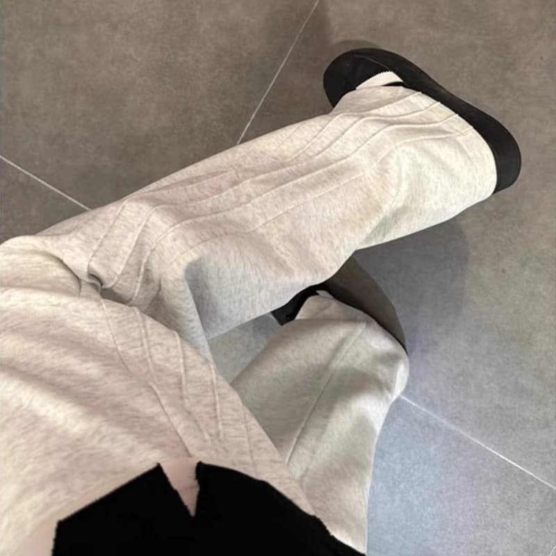 グレー パンツ リラックスストレッチジョガーパンツ