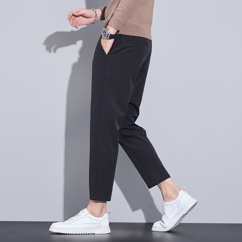 グレー パンツ 上質ストレッチ リラックススラックス