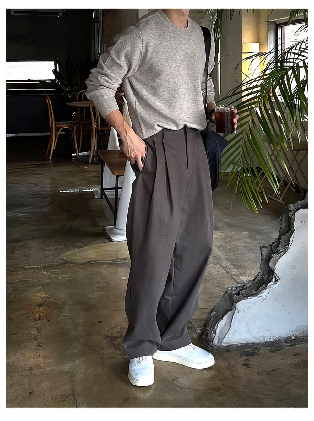 グレー パンツ ゆとりある大人の上質タックパンツ