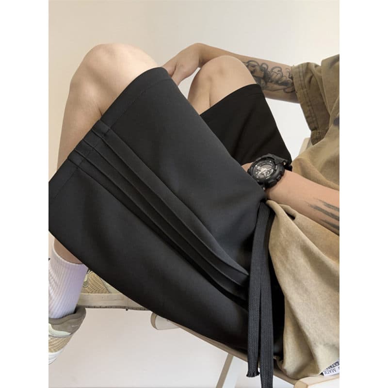 グレー パンツ サイドライン入りリラックスショートパンツ