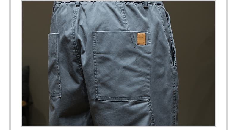 グレー パンツ ゆったりシルエット実用的カーゴパンツ