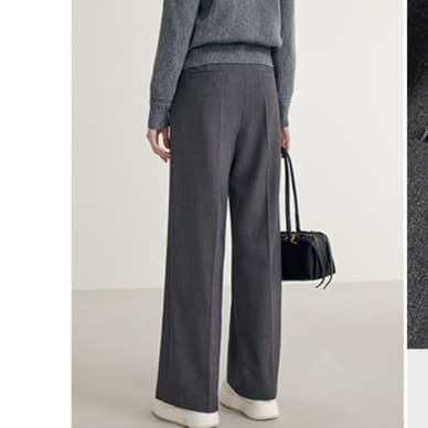 グレー パンツ 上質感タック入りワイドストレートパンツ