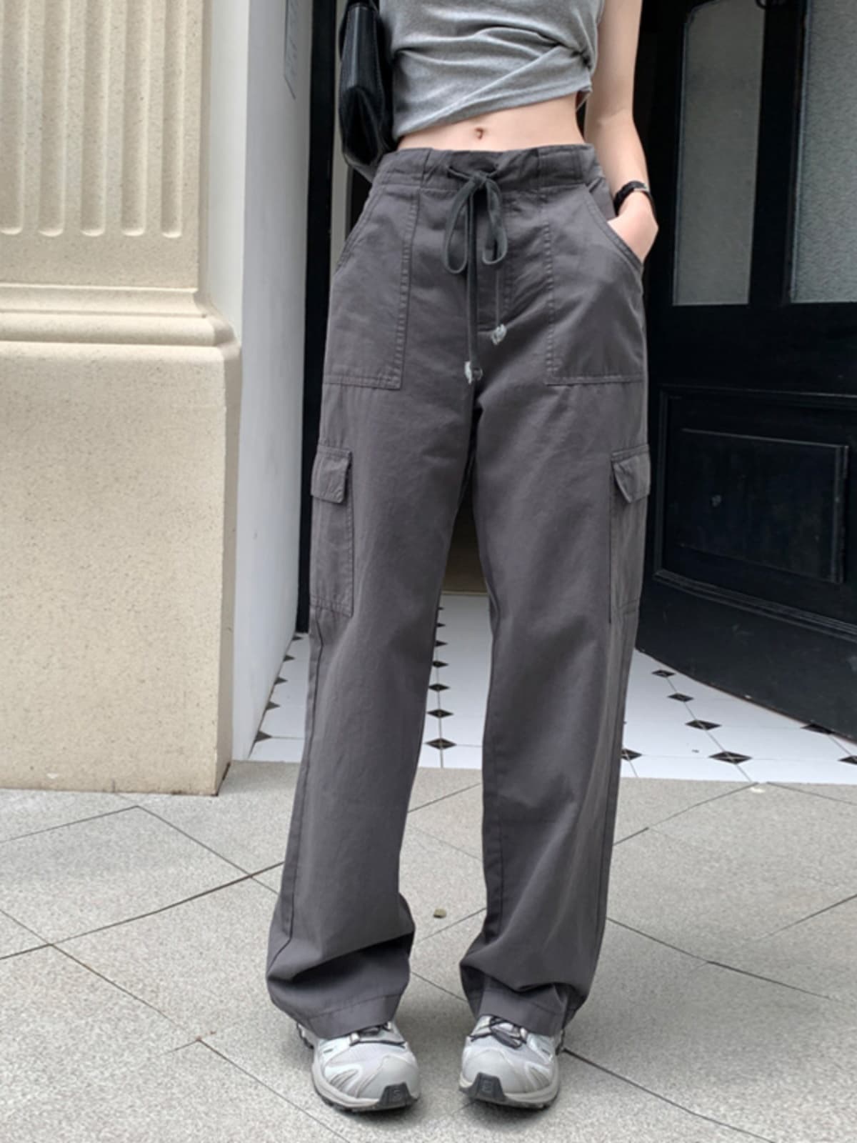 グレー パンツ 紐付きゆったり楽ちんカーゴパンツ