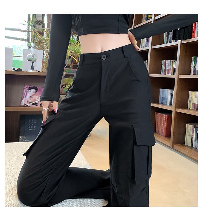 グレー パンツ カーゴパンツ ゆったりシルエット 機能的ポケット付き 美脚パンツ
