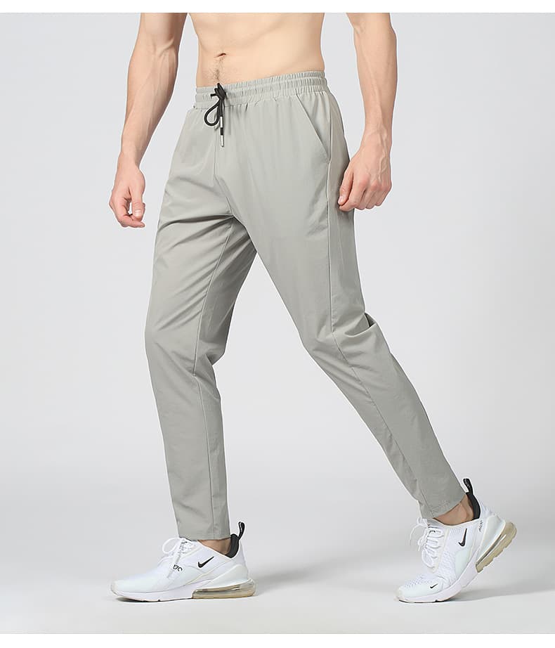 グレー パンツ 快適ストレッチ細身パンツ
