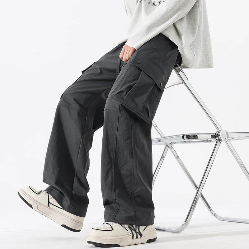 グレー パンツ ゆったりシルエット 大容量ポケット付き作業着パンツ