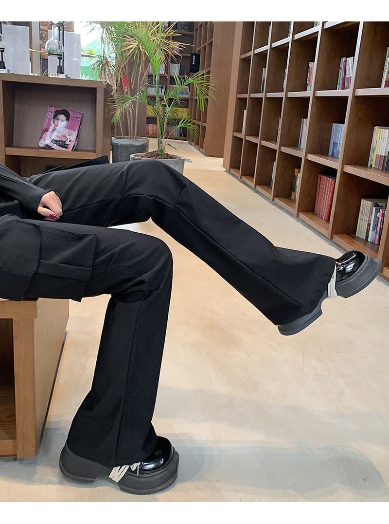 グレー パンツ カーゴパンツ ゆったりシルエット 機能的ポケット付き 美脚パンツ
