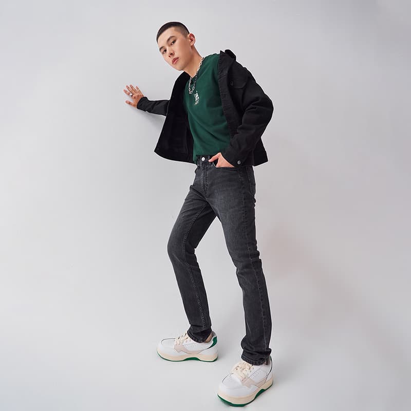 グレー パンツ テーパードパンツ スタイリッシュ 細身デニム